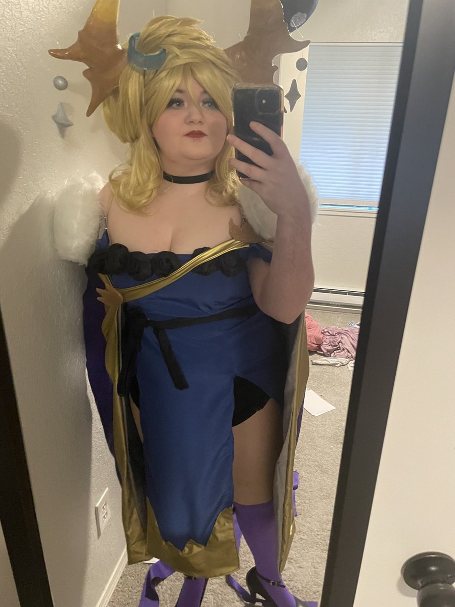 snowdoes's tweet photo. Woops I forgot to post alll the last updates on this this is the wig done, and I didn’t not even take progress on sewing the dress and cloak together 😭 but she’s done https://t.co/QxivuMv25u
