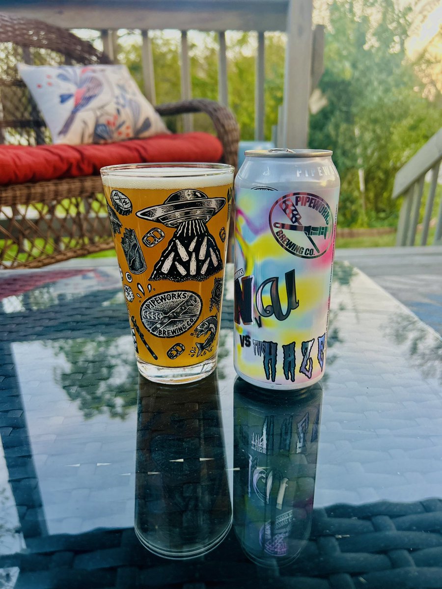 In my Dr.Dre voice thank God  it’s Friday <a href="/PipeworksBrewin/">Pipeworks Brewing Co</a> 🤙 #BeerSnob