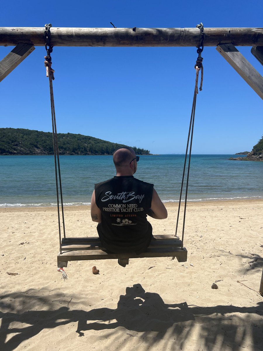 wethamm's tweet photo. I rlly want to go back to being on an island https://t.co/WSuL4G9zHh