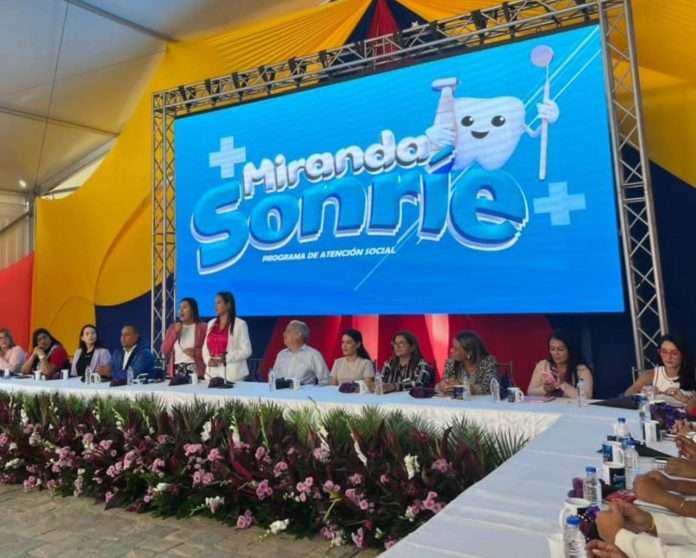 ✅📰 #NOTICIA | El Gob. Elio Serrano hizo el lanzamiento del plan Miranda Sonríe, un proyecto que busca devolver la calidad de vida con la perspectiva de brindar atención odontológica gratuita a las mujeres de las 55 parroquias del Edo. #Miranda

<a href="/HectoRodriguez/">Héctor Rodríguez C.</a>
@MPPEDUCACION