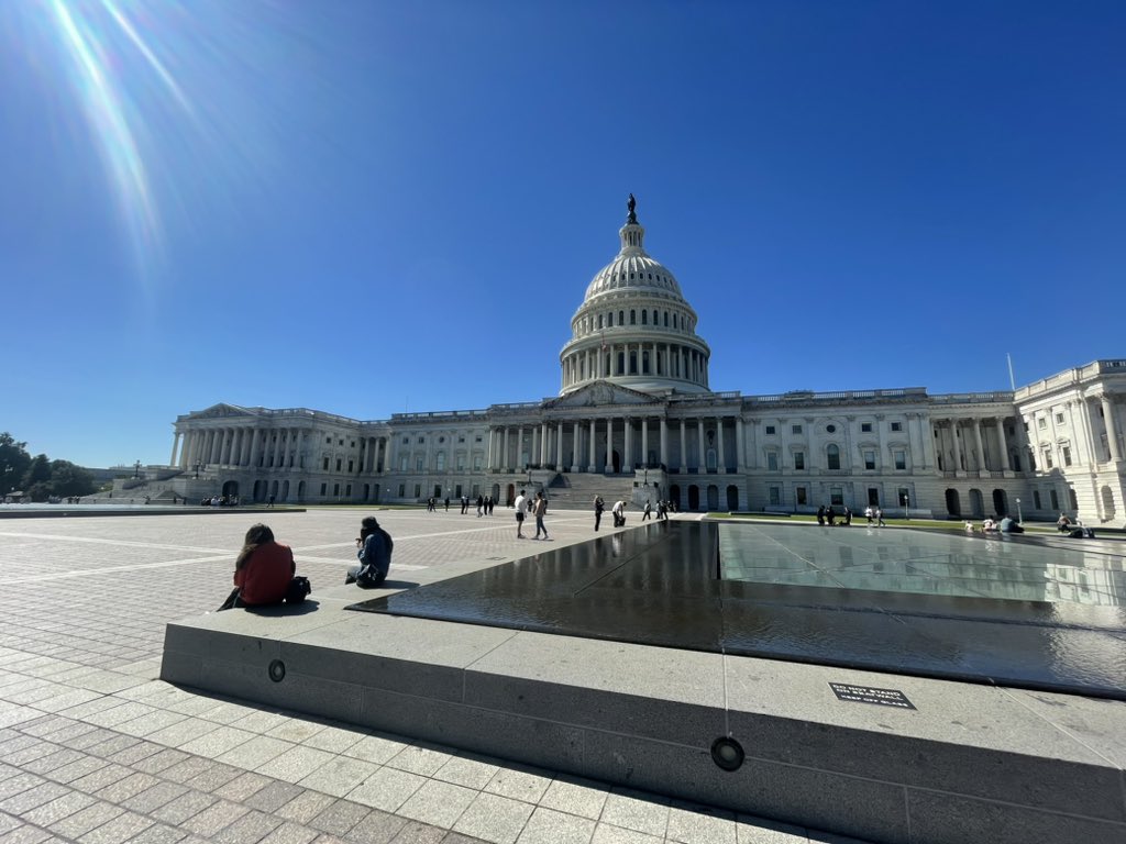 Olhsnycdc's tweet photo. What an amazing experience at the Capitol Building. 🇺🇸 @OLHSCumbernauld https://t.co/NkRSBAVTp9