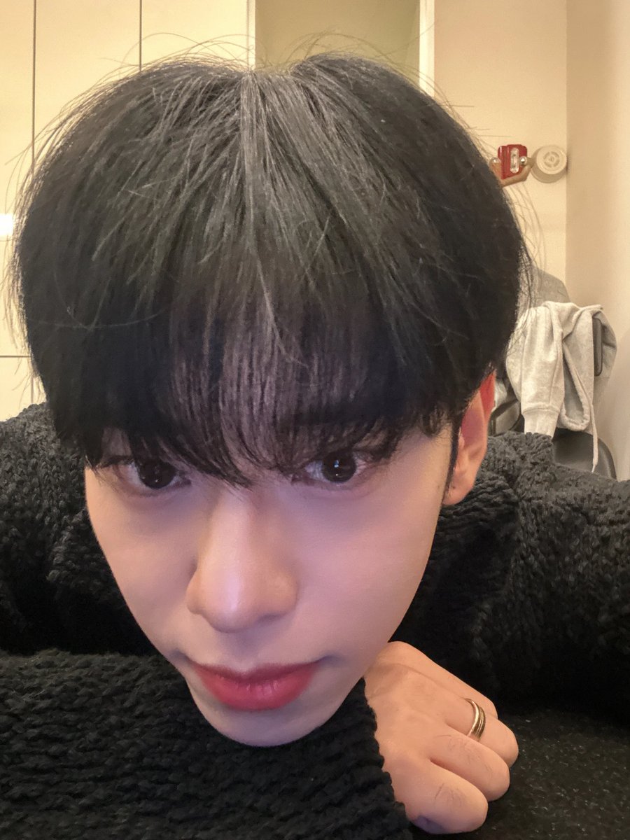 0522zone's tweet photo. 241011 

[🐿️] thank you for ur hard work today! ☘️💙 https://t.co/WDO5tkykSJ