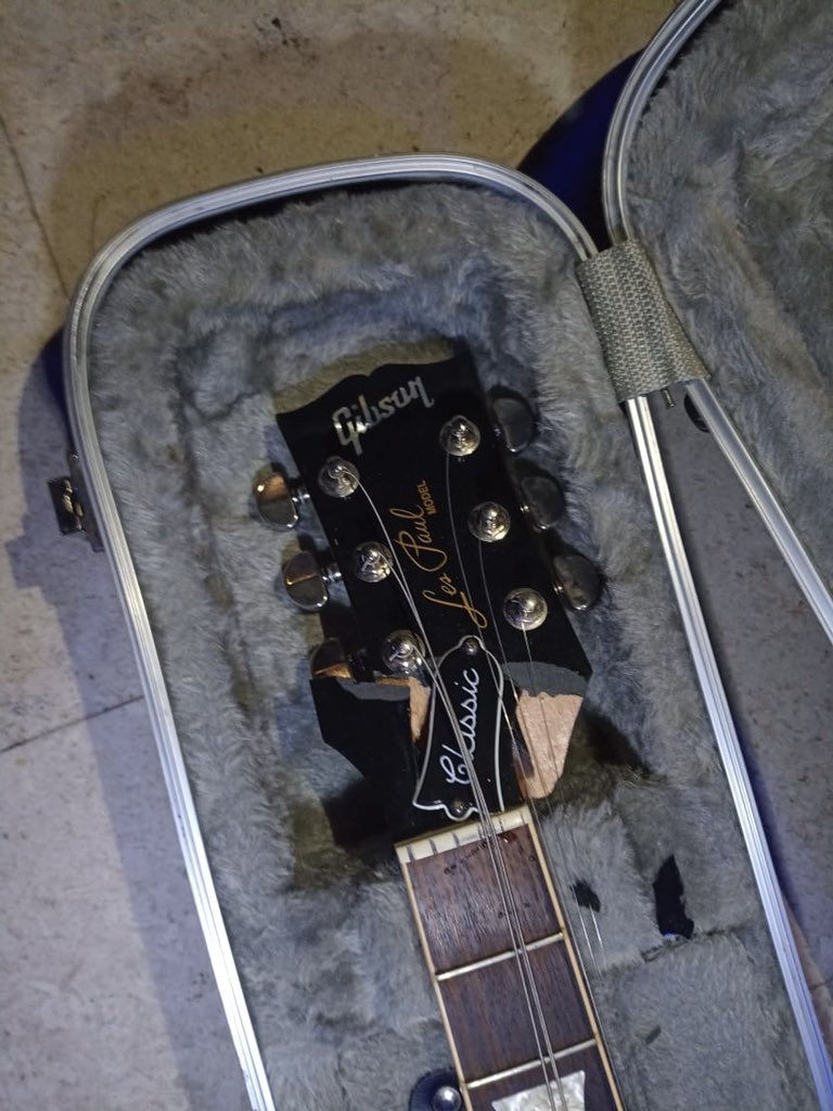 Y como NO TODO pueden ser solo buenas noticias, <a href="/Aeromexico/">Aeroméxico</a> Cargo nos da esta sorpresa.
Sigo sin entender como alguien puede ser tan negligente con su trabajo como para que pasen estas cosas.