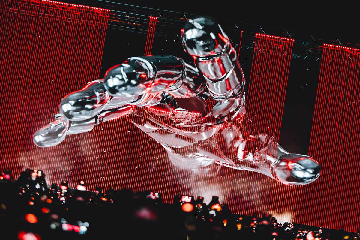 ericprydz's tweet photo. Amazing sold out show 🇨🇱
Thanks for coming out on a Thursday ❤️ https://t.co/jchppTyNPx