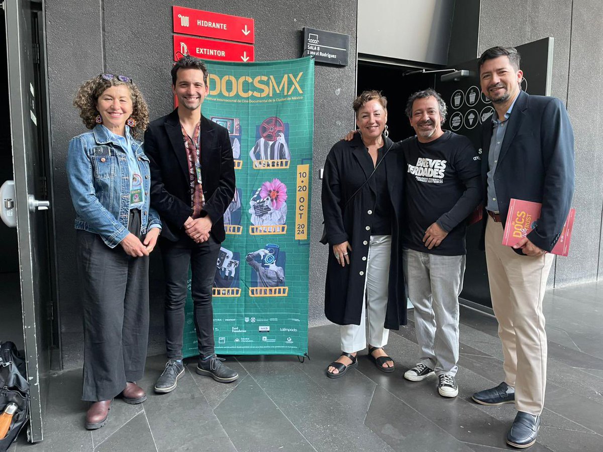 Hoy estuvimos con Jota Loyola y Carola Fuentes, Director y Productora de “Antártica: En búsqueda de la adaptación” un bello documental que participa de <a href="/DocsMX/">DocsMX</a> mañana se presentará en Parque México.