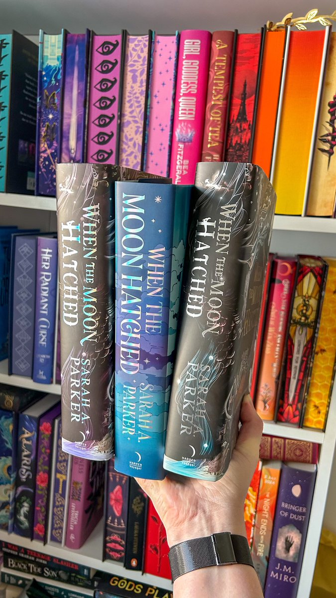 SO, i met sarah a parker!! author of when the moon hatched and fellow kiwi!