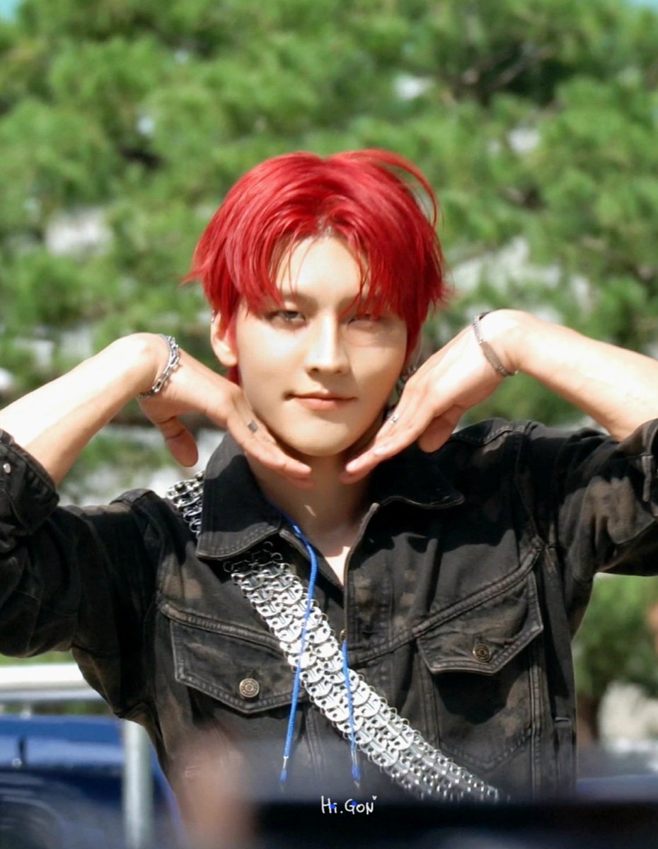 접니다 1위 가수🥹
#뮤직뱅크_1위_Automatic
#VANNER_BURN_NO1_배너 
#VANNER #배너 #곤 #GON