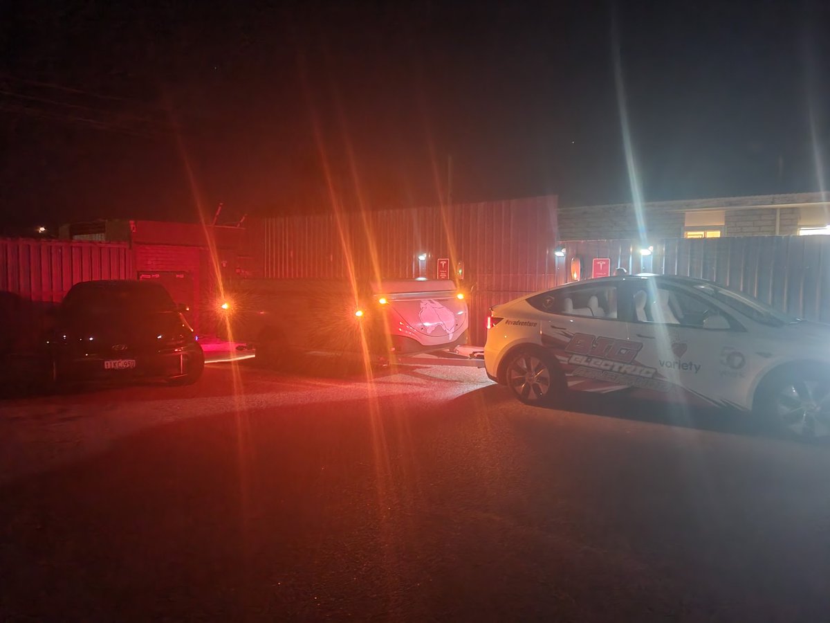 SleeperPService's tweet photo. Was shown by @harald_murphy around his setup last night and its nothing short of bloody brilliant. Batteries, inverters, solar and setec unit in the caravan all working together. So amazing it washed out the photo I tried to take. https://t.co/VcKpdKArOD