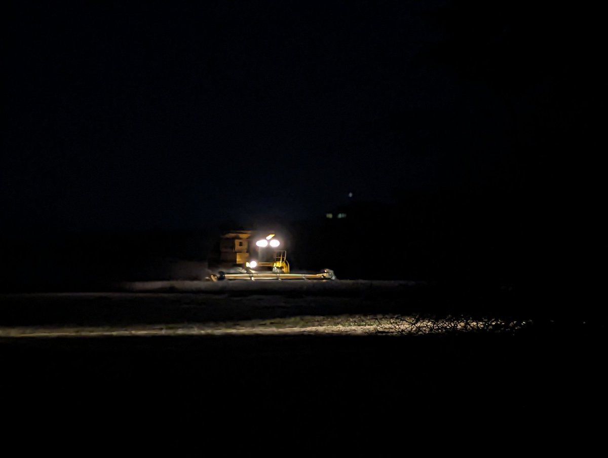There was quite the gathering back by the field this evening. Lots of good conversation. People coming and going. Two guys actually working. 😂 The rest of us goofing off. 😁 I got there while it was light and left after dark.
