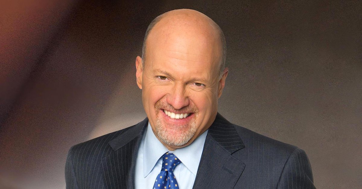 ChUmer44's tweet photo. Jim Cramer predicts Kamala Harris will win the presidential election.
"I don't see how he (Trump) wins."
#USAElections 
#Trump 
#harris https://t.co/fvMDUNFpZI
