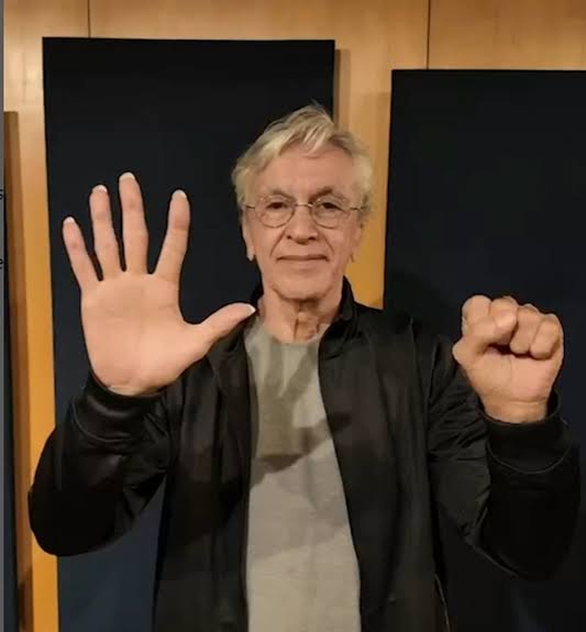 Cantor e compositor Caetano Veloso declara o apoio a BOULOS 50.
A esperança vai vencer o ódio.
VOTE 5O