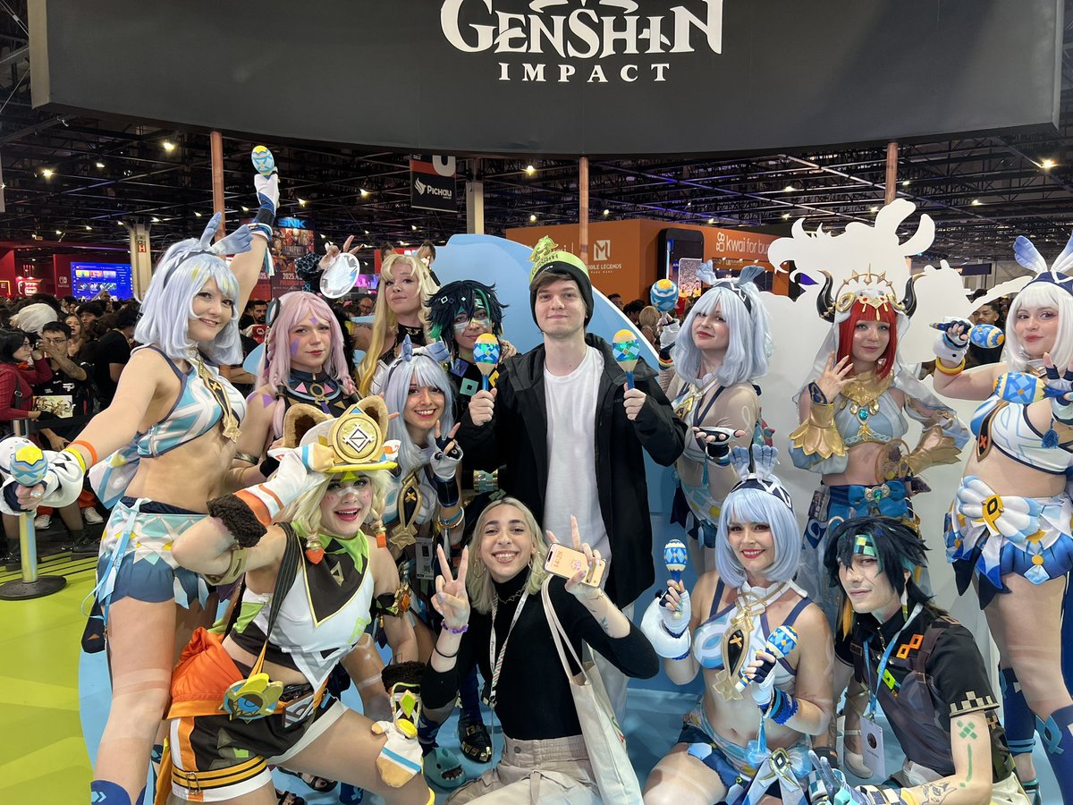 obrigado por hoje gente 

tirei varias fotos e ganhei varios presentes

vcs sao mt fofos como pode

os cara mais fofo do mundo

fofissimos