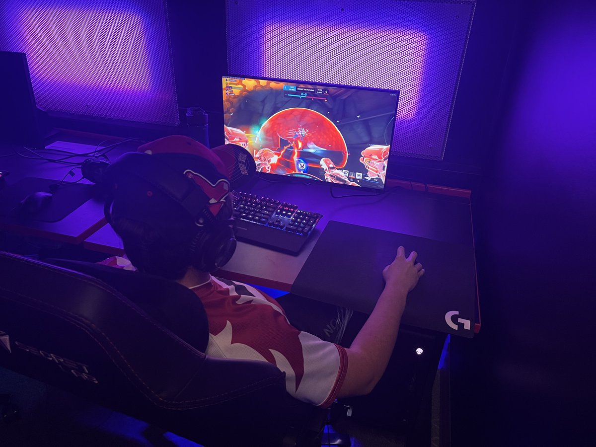 Thomas Esports (@thomasesports) on Twitter photo Thank you to <a href="/neccgames/">NECC</a>, <a href="/TinyShiny19/">TinyShiny</a>, and <a href="/ToTryHardRay/">Rielly Ray</a> for streaming and casting our Overwatch game tonight! Thomas win 3-0 over <a href="/UNHavenEsports/">University of New Haven Esports</a> and move to 3-0 in NECC! Thank you to <a href="/neccgames/">NECC</a>, <a href="/TinyShiny19/">TinyShiny</a>, and <a href="/ToTryHardRay/">Rielly Ray</a> for streaming and casting our Overwatch game tonight! Thomas win 3-0 over <a href="/UNHavenEsports/">University of New Haven Esports</a> and move to 3-0 in NECC!