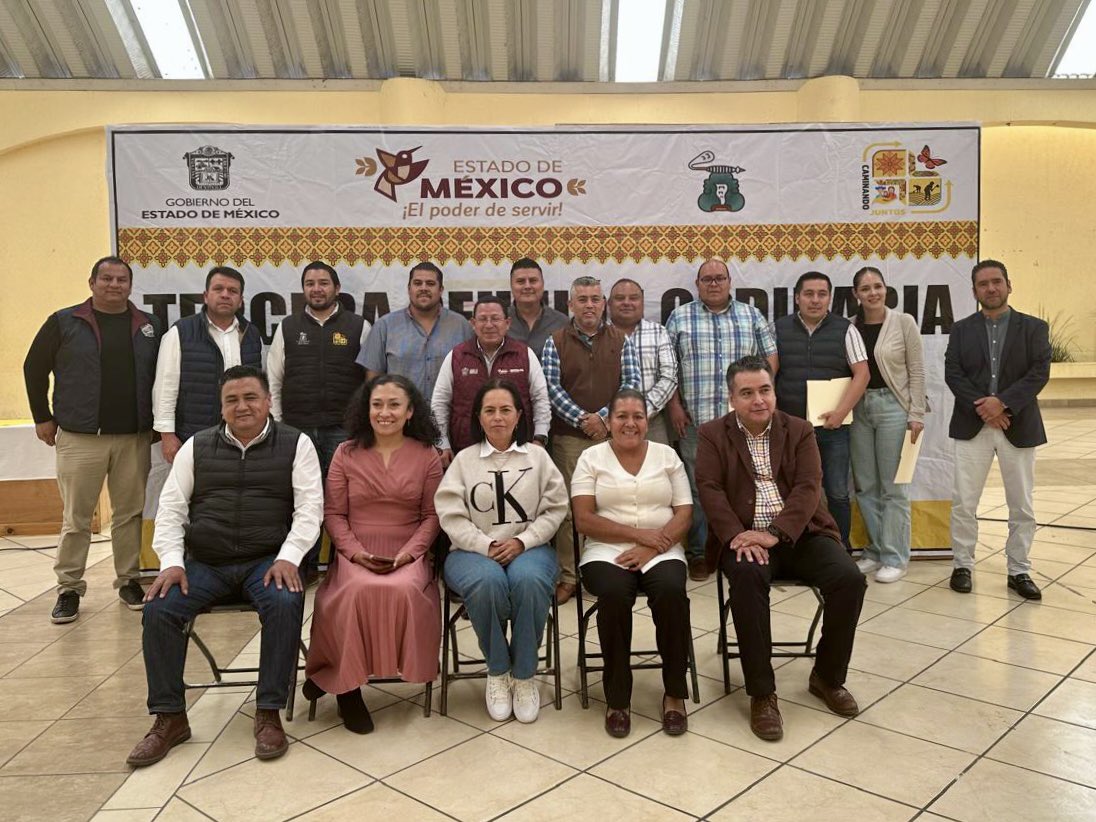 ContraloriaGEM's tweet photo. #ElPoderDeServir || Realizamos con éxito la Tercera Reunión Ordinaria de Trabajo de la Comisión Permanente de Contralores Estado-Municipios #CPCEM, Región IV #ZonaSur, en la que se capacitó, en materia de constitución de comités ciudadanos de control y vigilancia #COCICOVI. https://t.co/GrtqDyv8eS