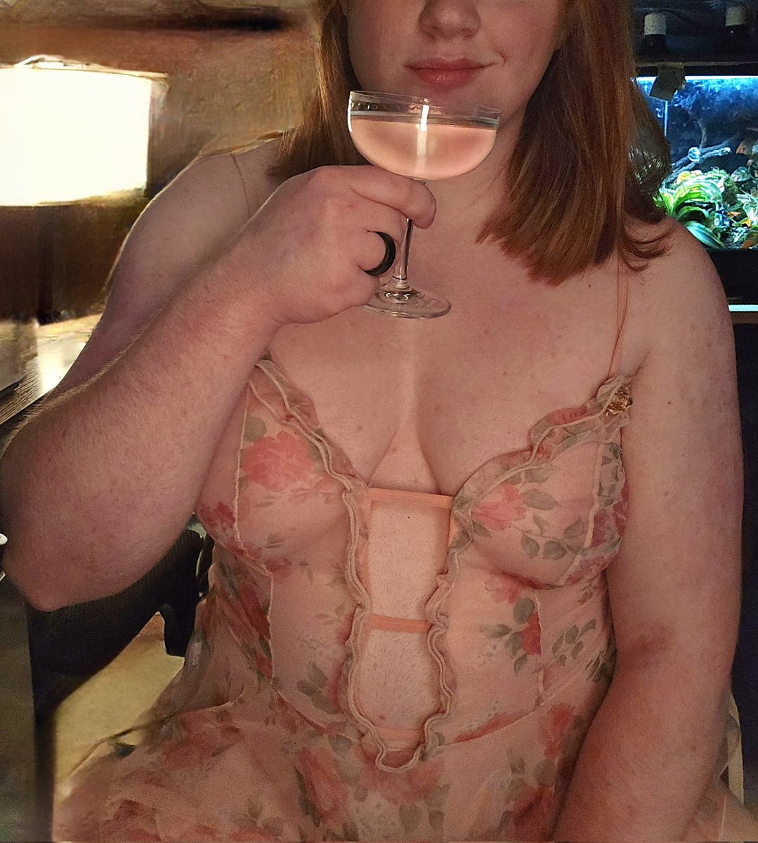 Ftmtoybait's tweet photo. Guess what's in the glass🥰
#intox #drunkpost #drinking #intoxkink #nsfwtwt #cnc #drugme #alcohol #alcoholkink #rapekink https://t.co/JG0QxsRngk