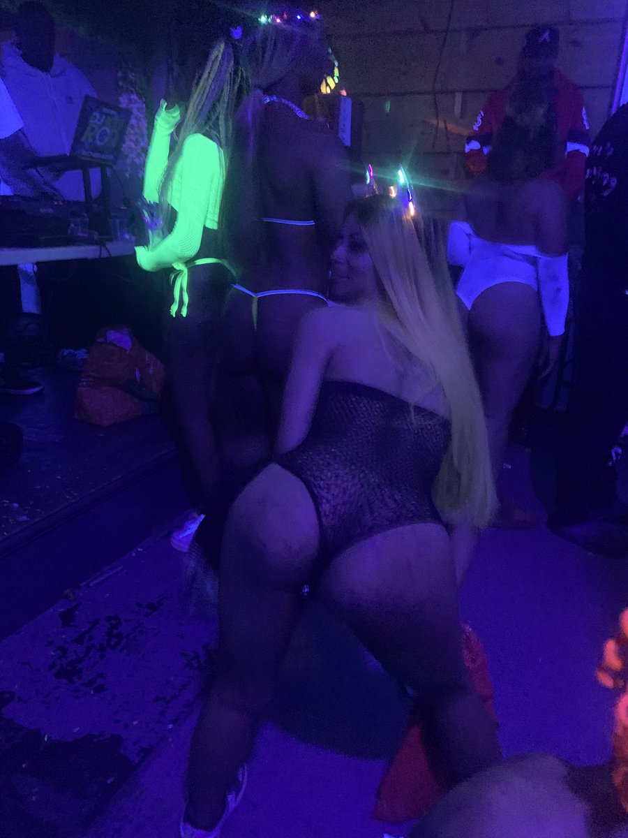 #sellingcontent #buyingcontent  hmu y’all Im active rn at home 💛