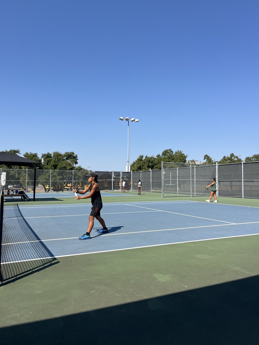 cphstennis's tweet image. AREA CHAMPS!! Congrats varsity on their 10-0 win over San Antonio Southwest! Keep it up wolves!🎾🐺#cpproud #twolves
