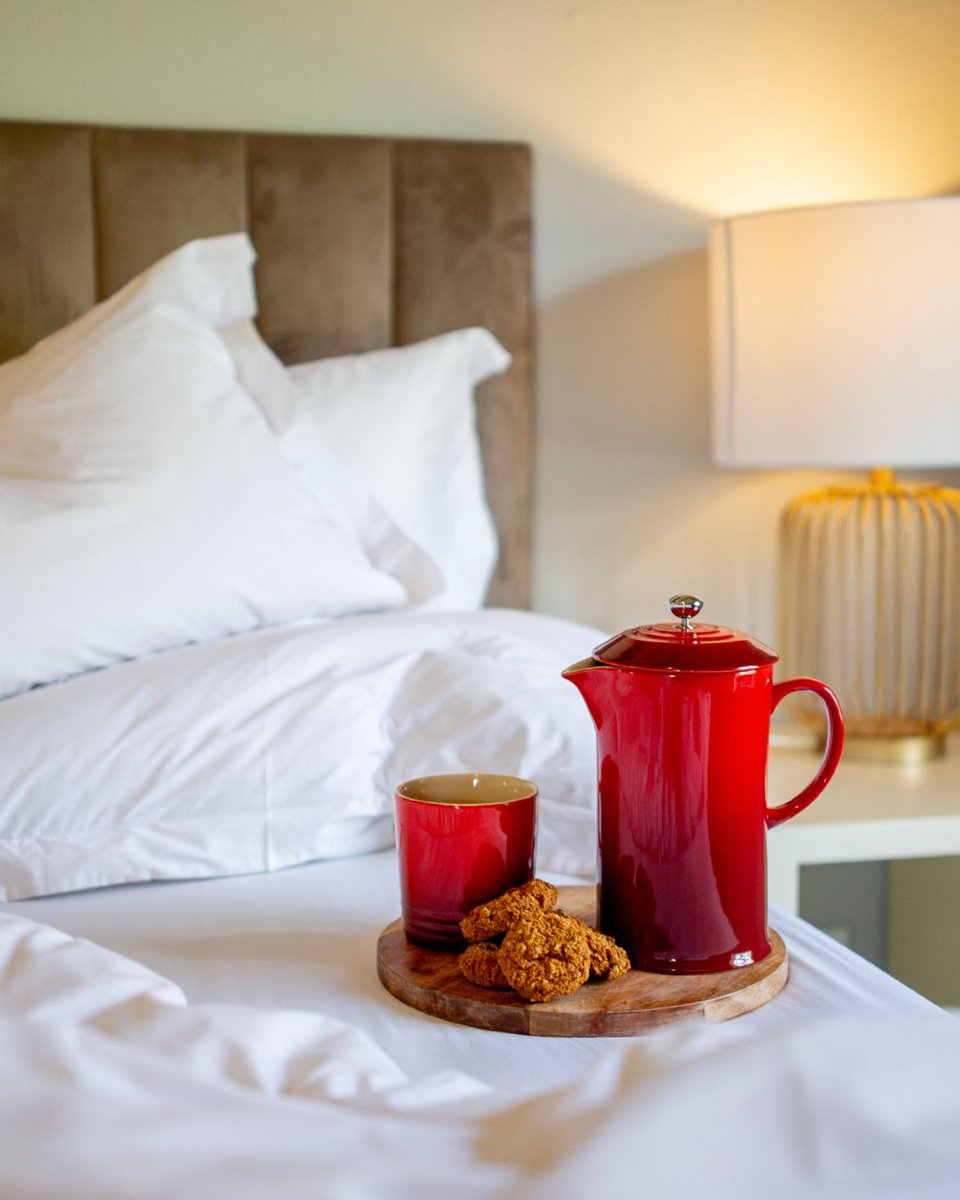 Saronsberg's tweet image. Dreaming of a countryside escape?
The forecast is calling you to Saronsberg Vineyard Cottages! 🌞🌿 saronsberg.com/view-cottages
#saronsberg #tulbagh #travel #romanticgetaway #capetown #westerncape #thisissouthafrica #travelgram #capetownsouthafrica #southafricatravel