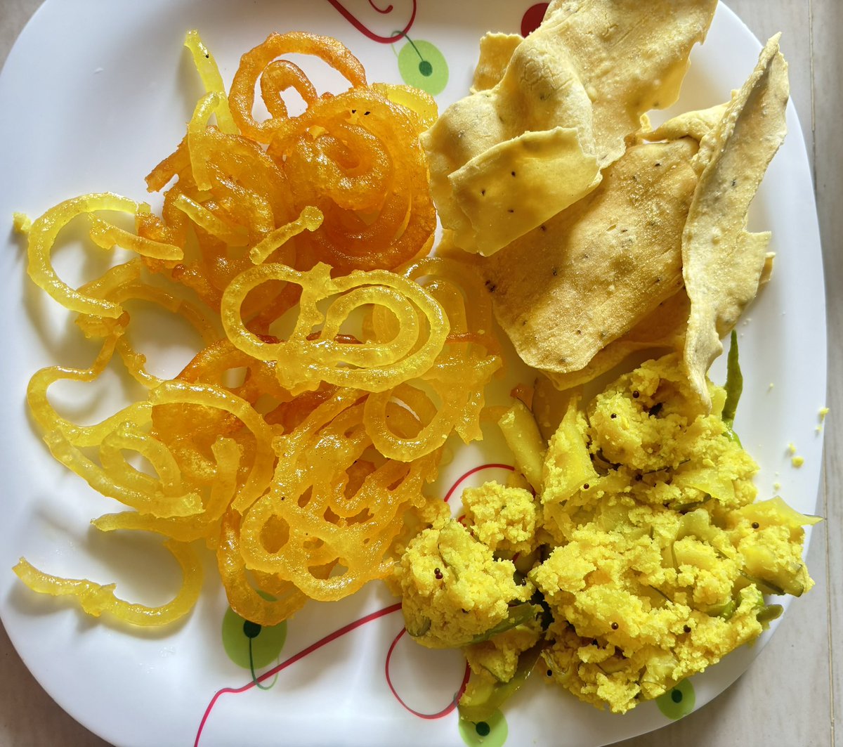 Happy Jalebi Fafda Dayyyyy!  Happy dussehra guys🧡✨

#HappyDussehra2024