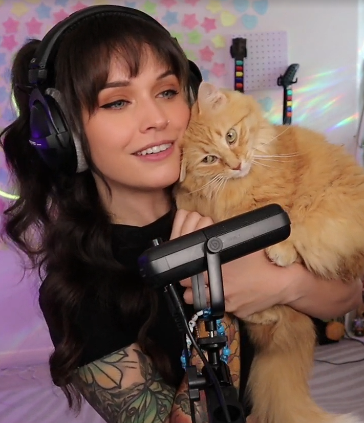 FoxieKT's tweet photo. Today marks 4 years since the first time I pushed the "go live" button on Twitch 💜 Grateful for all the support from you guys. I never thought I would be where I am today, and I can't wait to see how far I'll go. Pls believe in yourself... Even when nobody else does. Much love! https://t.co/gAzP7QBs3C