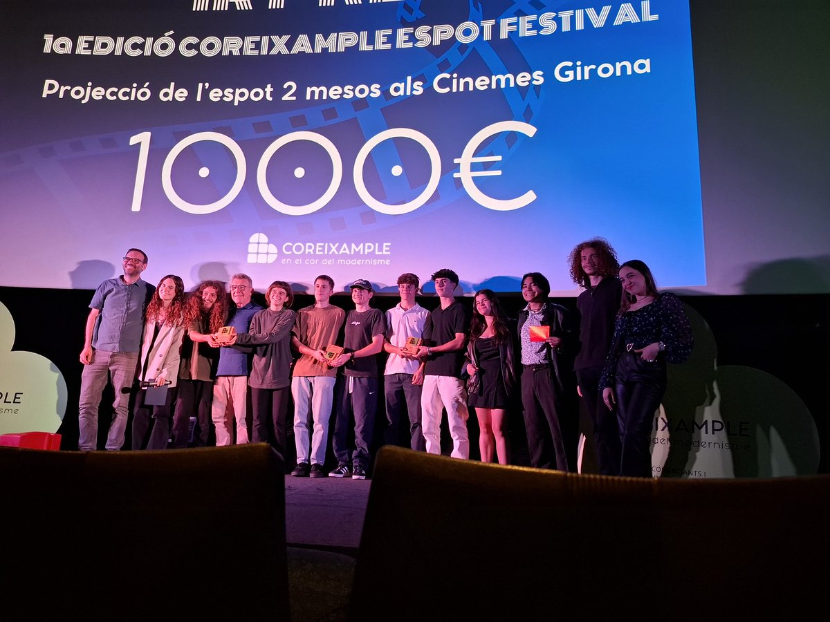 msendra2's tweet image. Dijous 10 es va celebrar LA 1a EDICIÓ COREIXAMPLE ESPOTFESTVAL. El guanyador es projectarà 2 mesos als Cinemes Girona
Quina vitalitat tenen els comerços de Cor Eixample! Molt talent entre la joventut autora dels  espots i una enorme alegria pels premis @Bcn_Eixample @CorEixample
