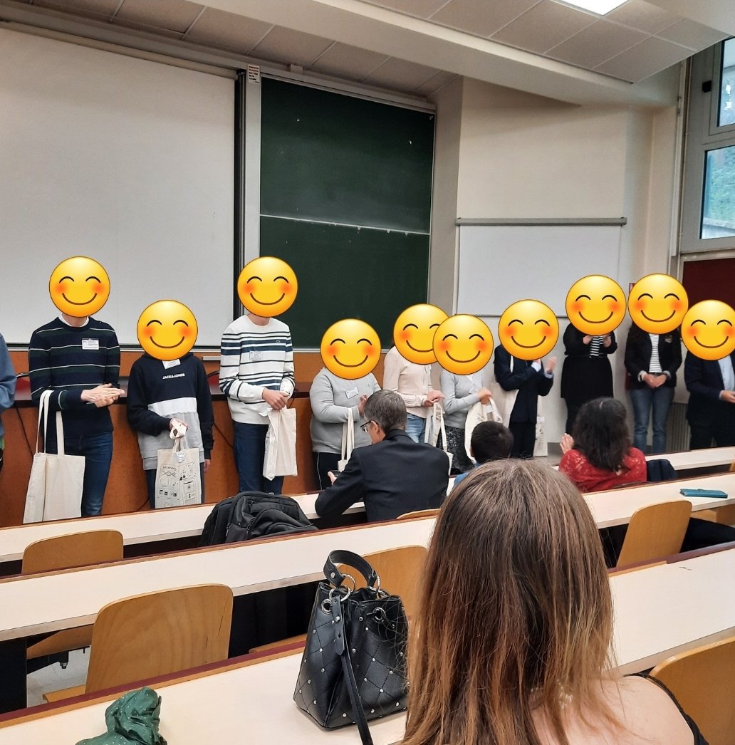 Frédéric Orif (@fredericorif) on Twitter photo Bravo à Iyed, élève de 3e qui est lauréat des Olympiades de mathématiques de l'académie de Versailles. Il a reçu son prix le 2 octobre à l'UFR des sciences - Paris Saclay à Versailles <a href="/acversailles/">Académie de Versailles</a> #olympiades Bravo à Iyed, élève de 3e qui est lauréat des Olympiades de mathématiques de l'académie de Versailles. Il a reçu son prix le 2 octobre à l'UFR des sciences - Paris Saclay à Versailles <a href="/acversailles/">Académie de Versailles</a> #olympiades