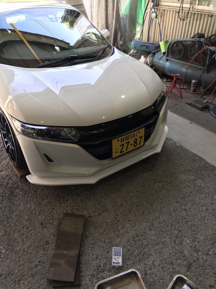 TOM_660's tweet photo. 途中経過…

ワンオフ
フロントフラップ、手直しサイドフラップ取り付け💖
フロントは以前の形に近いはず…

#s660
#ガゼルパンチ
#ワンオフ https://t.co/mLyZxomiBx