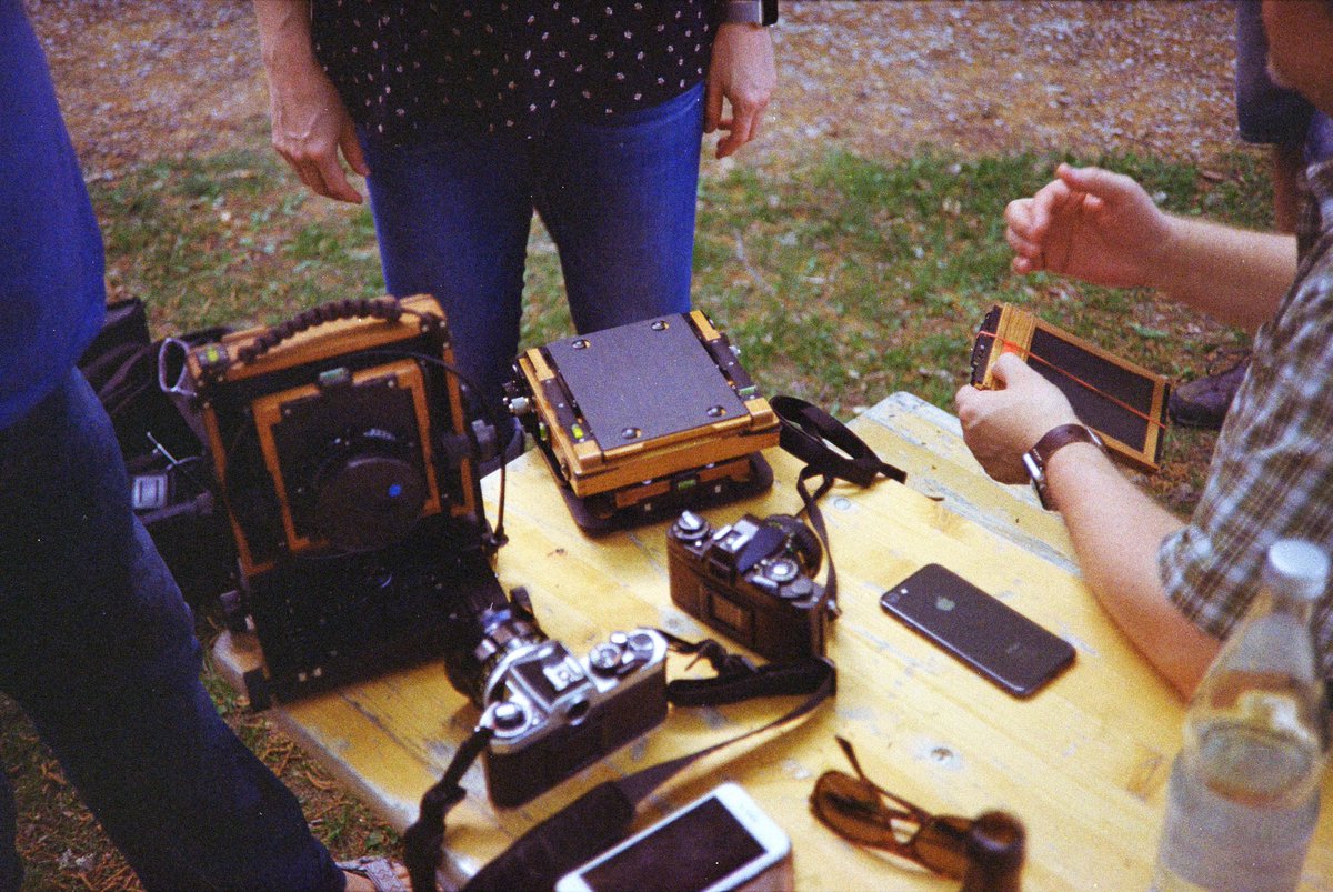 Analoges Show-and-Tell bei #klostergeister In entspannter Umgebung mit viel Zeit in Ruhe neues und altes ausprobieren, gemischt mit strukturiertem Lernen. Eine Woche lang 100% Fotigrafie

Anmeldung für 2025 ab Dienstag -&gt; #klostergeisteranmeldung 

Quelle flickr.com/photos/cthulhu…