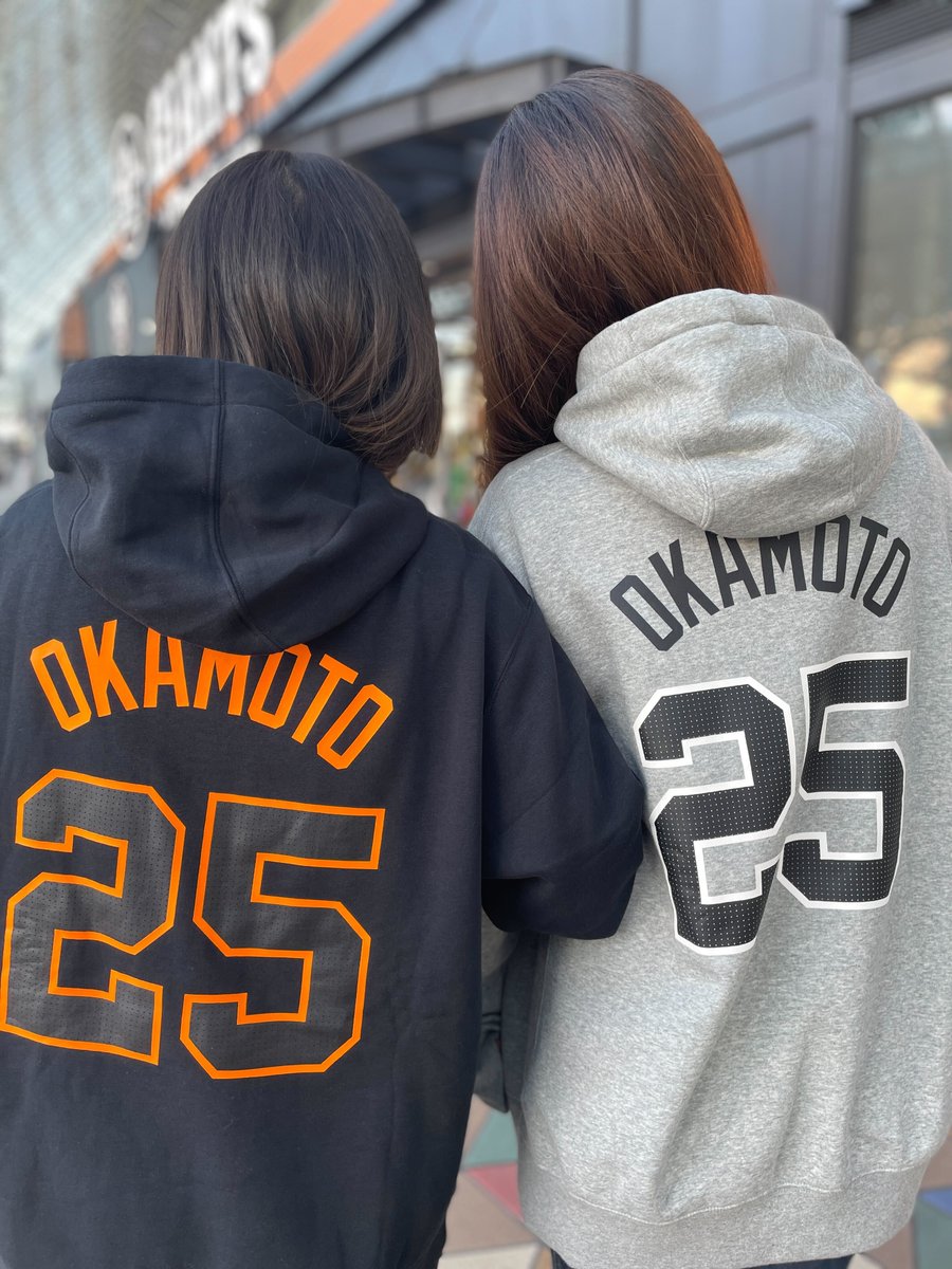 ユニセックスで着用可能👫❤️ 背番号フーディー🐻 ＼ 適度な厚みと裏