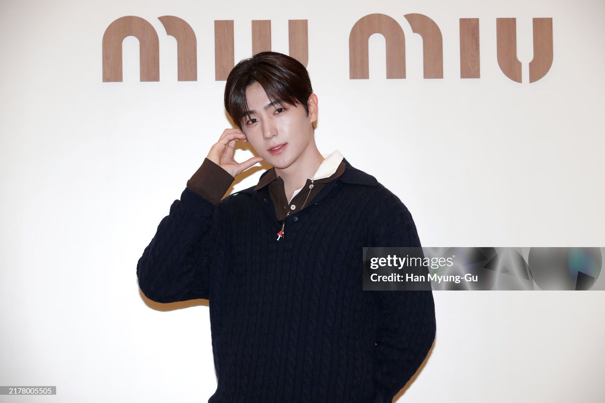 이브 tweet media