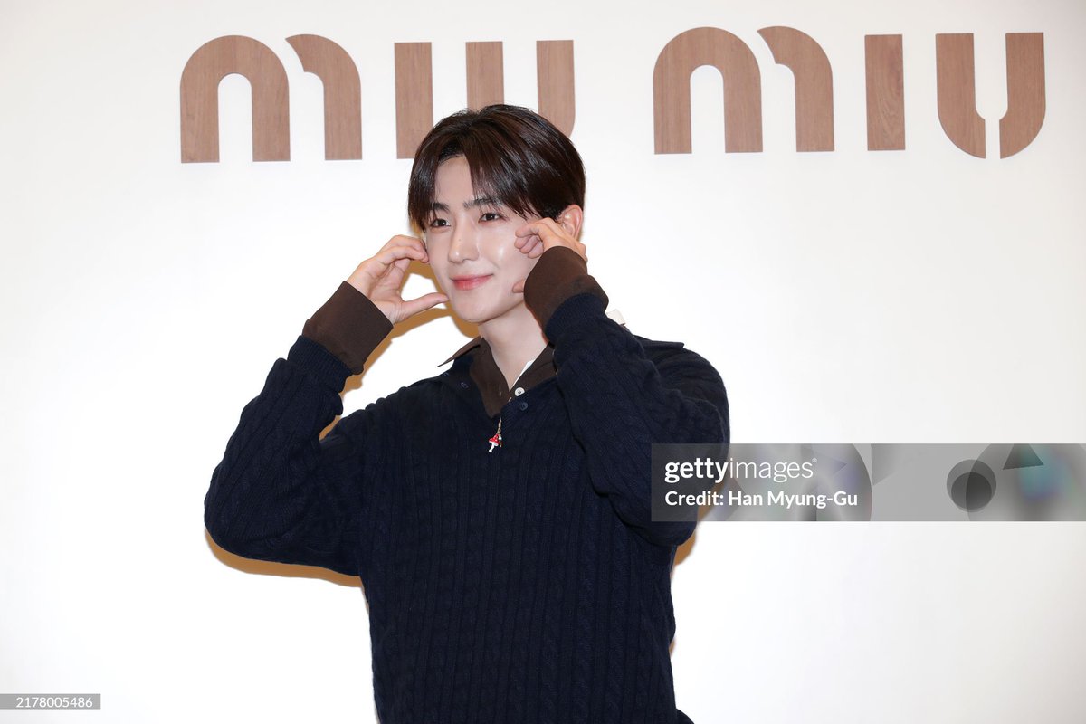 이브 tweet media