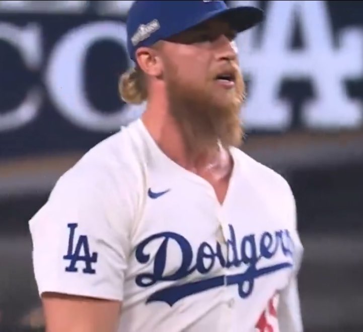 TheChreeeeesh's tweet photo. Woke: Michael Kopech in the playoffs
Broke: Kopech’s dirty ass playoff beard https://t.co/IzlJzSYuL1