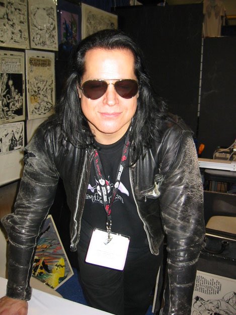 Bonnie Burton✍️📚🎲 (@bonniegrrl) on Twitter photo That time Glenn #Danzig smiled at me from his <a href="/Comic_Con/">Comic-Con International</a> booth in 2005. 🖤🖤🖤 #FlashbackFriday That time Glenn #Danzig smiled at me from his <a href="/Comic_Con/">Comic-Con International</a> booth in 2005. 🖤🖤🖤 #FlashbackFriday