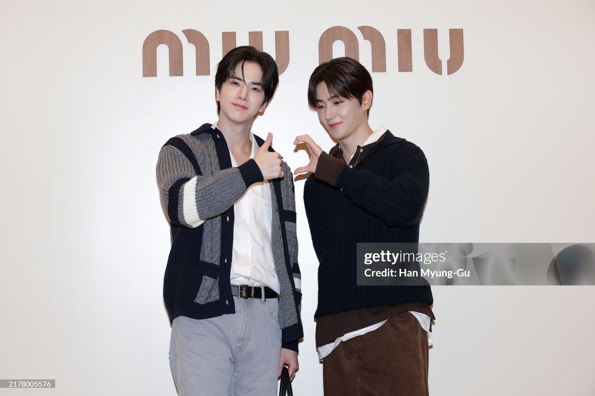 이브 tweet media