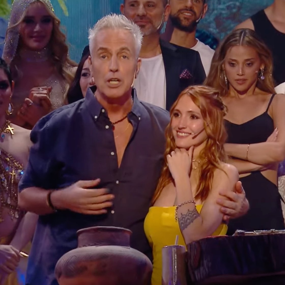 eeemiliano's tweet photo. SHE WON
#SurvivorTelefe https://t.co/xYNV33XKwP