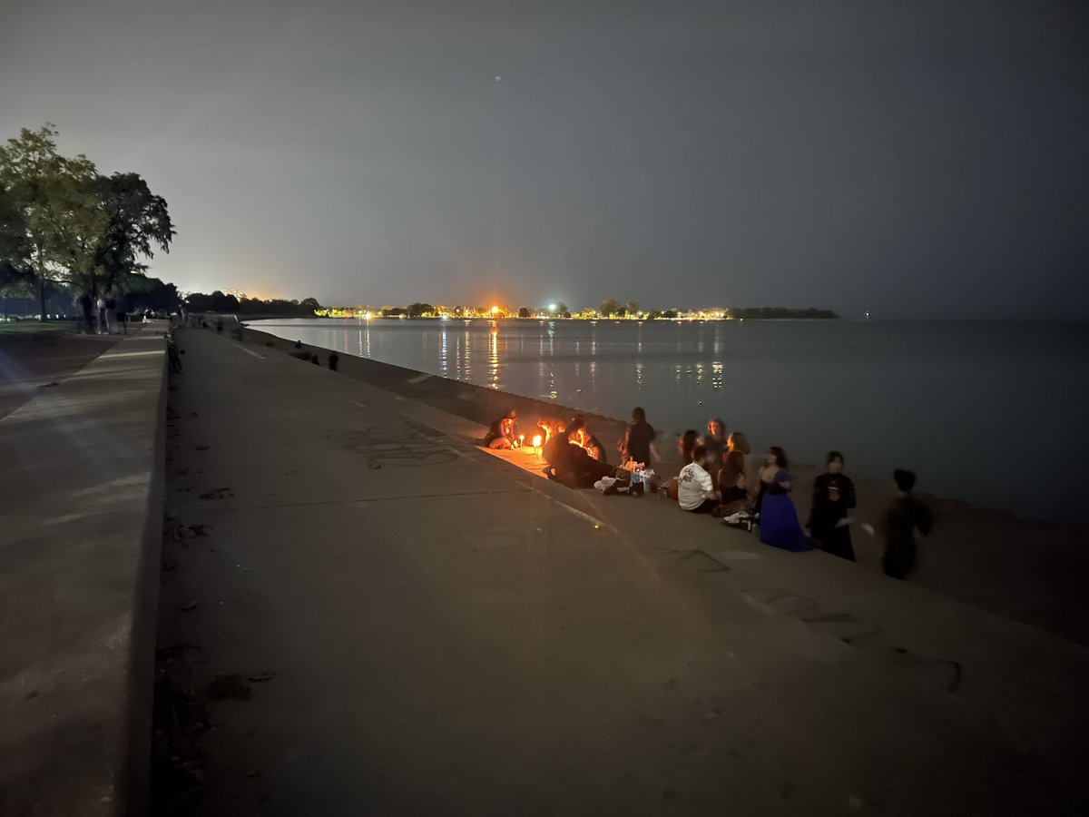 asoglin's tweet photo. Chicago’s #northernlights hunters are out tonight but not much to see here at Waveland. https://t.co/gldmBfsFus