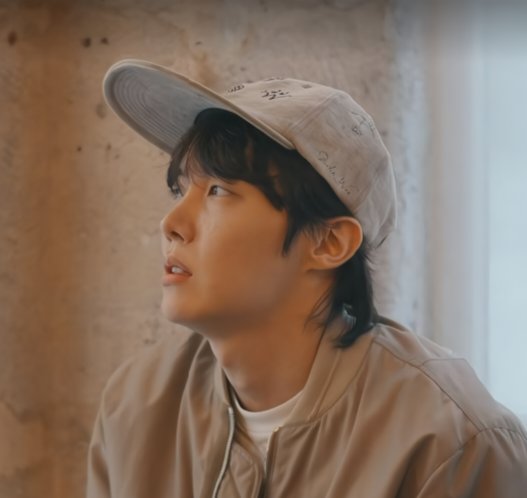 freeasabird0123's tweet image. 표정 하나하나 놓칠 수 없지
다 이쁘니까 ㅋㅋ
#HOPE_ON_THE_STREET_VOL_1
#Jhopeiscoming
#WaitingForHope
#jhope #제이홉 #정호석
#제이홉_레전드의귀환_5일전
#곰신끝_꽃신신고_제이홉과_함께달려
#OurPieceOfPeaceReturns_D05
홉온스 얼빠 모드 ON