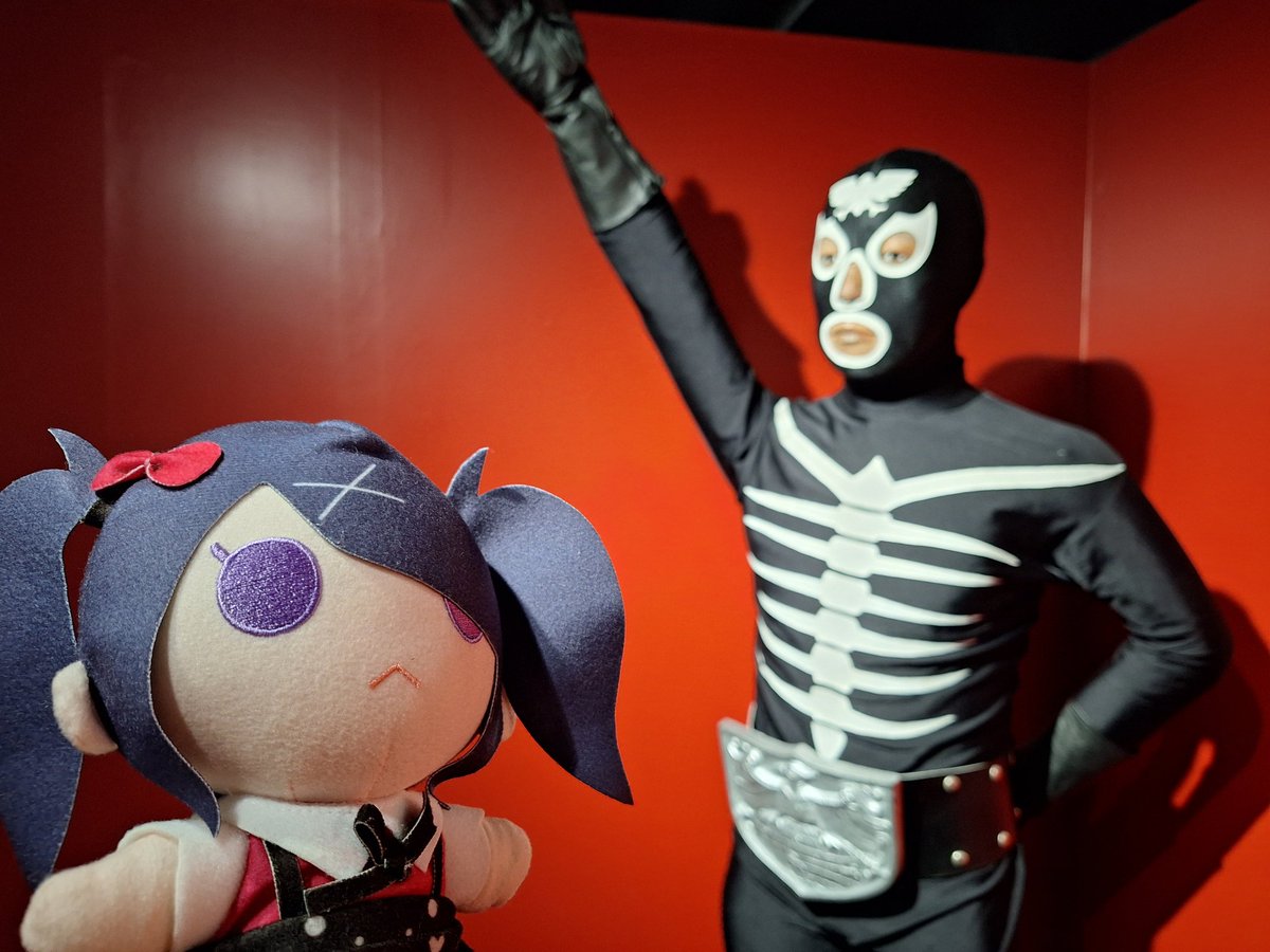 chak_fung_hk's tweet photo. 10月7日，あめちやんと香港の仮面ライダー展
#あめちやん 
#仮面ライダー
#NEEDY_GIRL_OVERDOSE https://t.co/D60GjkOi7x