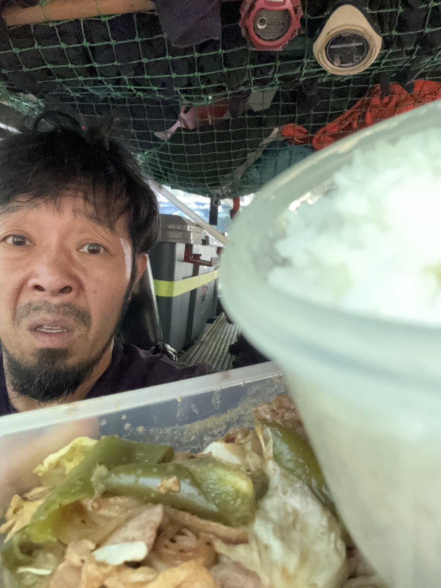21__gram's tweet photo. ちゃんとお弁当食べる。

夜な夜な44歳のおじさんが自分の為だけに明日のお弁当を作る画を想像してご覧なさいよ。

ひどい。

優しくしてよね。 https://t.co/DnHozO7V6T