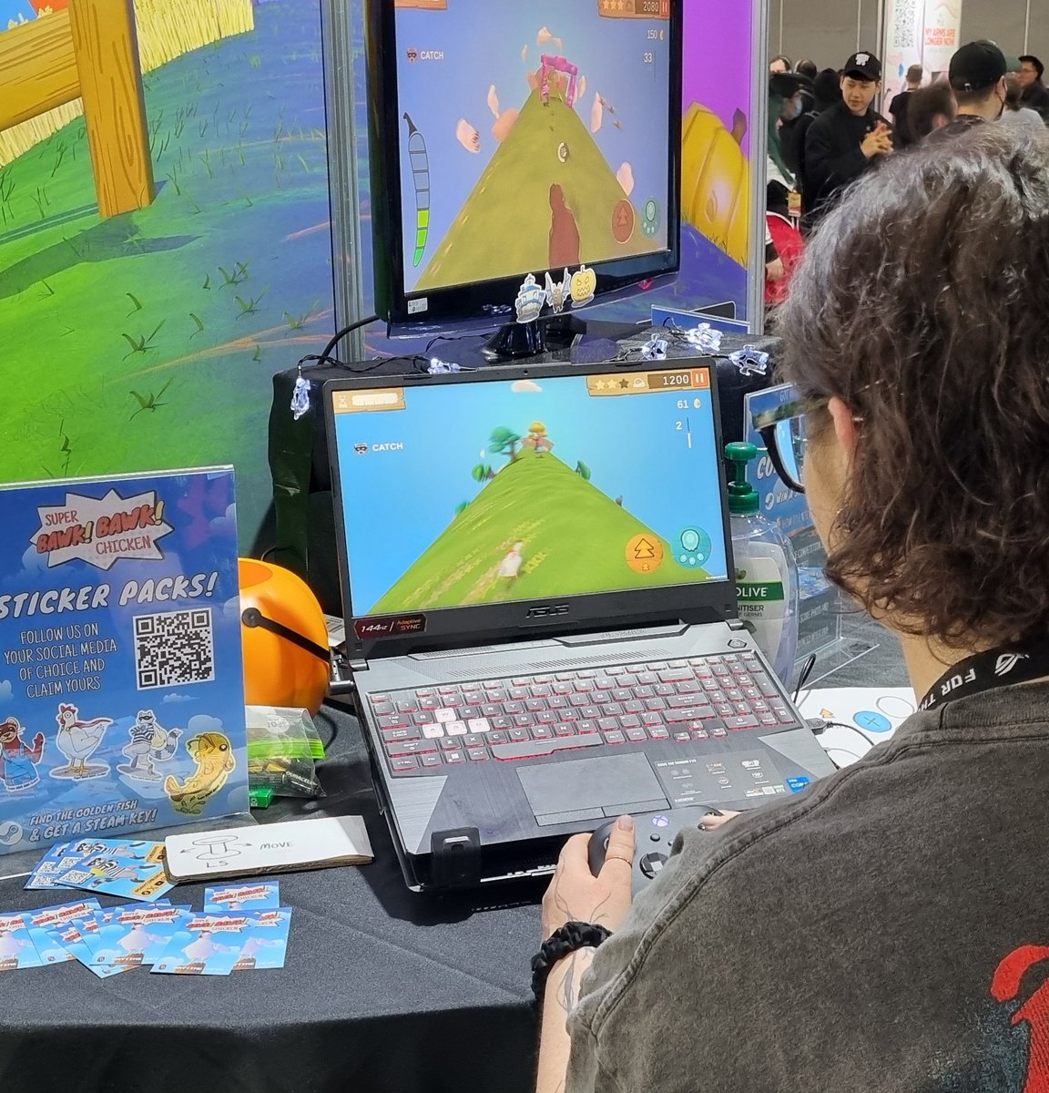 DaytimeDevs's tweet image. We&apos;re halfway through day 2 at @paxaus ! 

Here&apos;s a vibe check on the day so far 😎🐔

#PASXAus #PAXAus2024