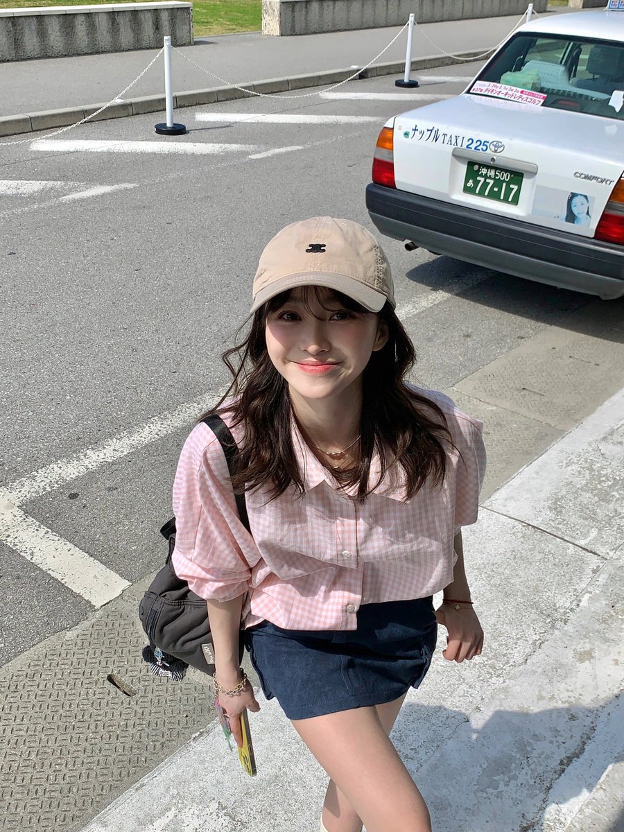 yuhcen's tweet photo. The lethal power of relaxation. 🧺🦋 https://t.co/uAyXQWGcXj