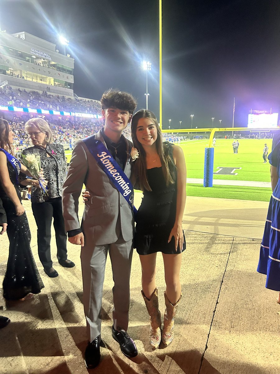 XC District Medalist and Homecoming King?!? We’re so proud of you Jayden!!! #itsgoodforthesport <a href="/CyCreekAthletic/">Cy Creek Athletics</a> <a href="/CyCreekBooster/">CyCreekBooster</a> <a href="/cycreekhs/">Cy Creek High School</a>