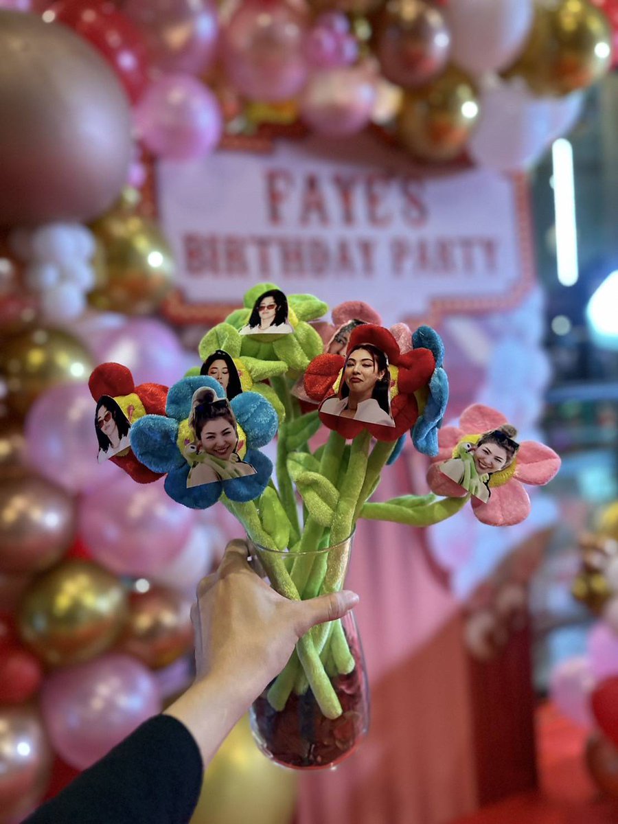 FayeOfficialFC's tweet photo. Enjoy!!!🥰🌻💛

12 SPREAD SMILES TO MALI
#FayePeraya #FAYEBIRTHDAYPARTY #Maliboo
@malisorn00 https://t.co/Vl1IhrJnc3