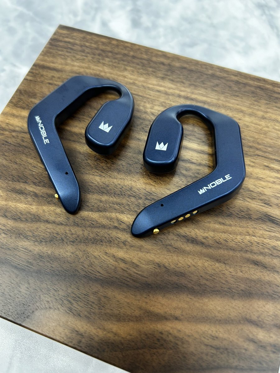 FUJIYAAVIC's tweet photo. Noble Audio初のながら聴きワイヤレスイヤホン【KAMA】デモ機展示中🎉
ながら聴きのワイヤレスイヤホンとしては十分過ぎるくらいの解像度の高さと楽器とボーカルの分離感の良さ。さすが、Noble Audio！！！是非、ご試聴下さい！！
#フジヤエービック #Noble_Audio #ながら聴きイヤホン https://t.co/Ym8VI5mQAF