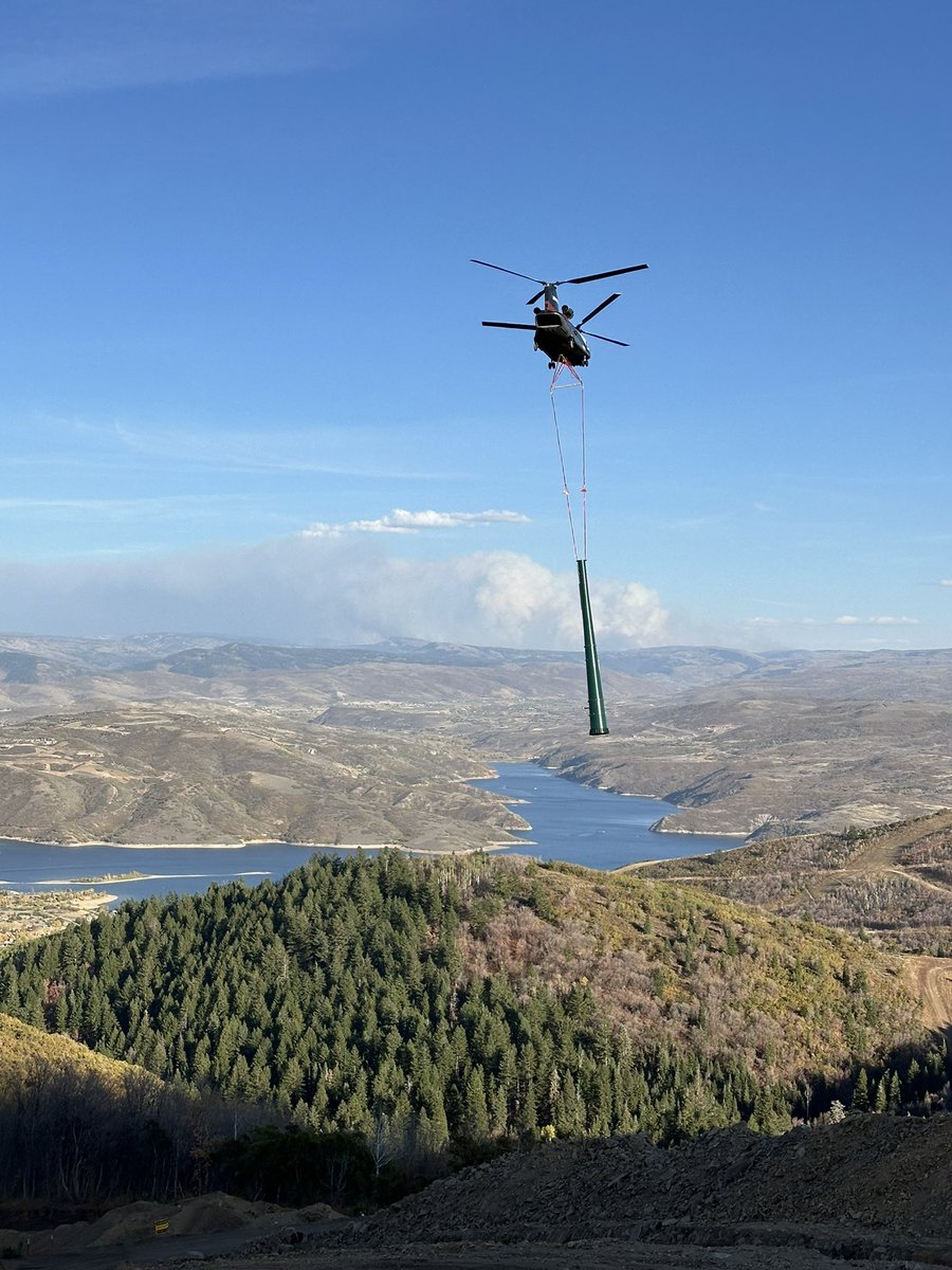 Deer_Valley's tweet image. 🚁 Today, we installed the lift towers for Keetley Express, #DeerValley's first 6-pack bubble chairlift. 🚠 @liftblog 🦌🏔️

📲ReTweet this if you want to see more lift construction updates.