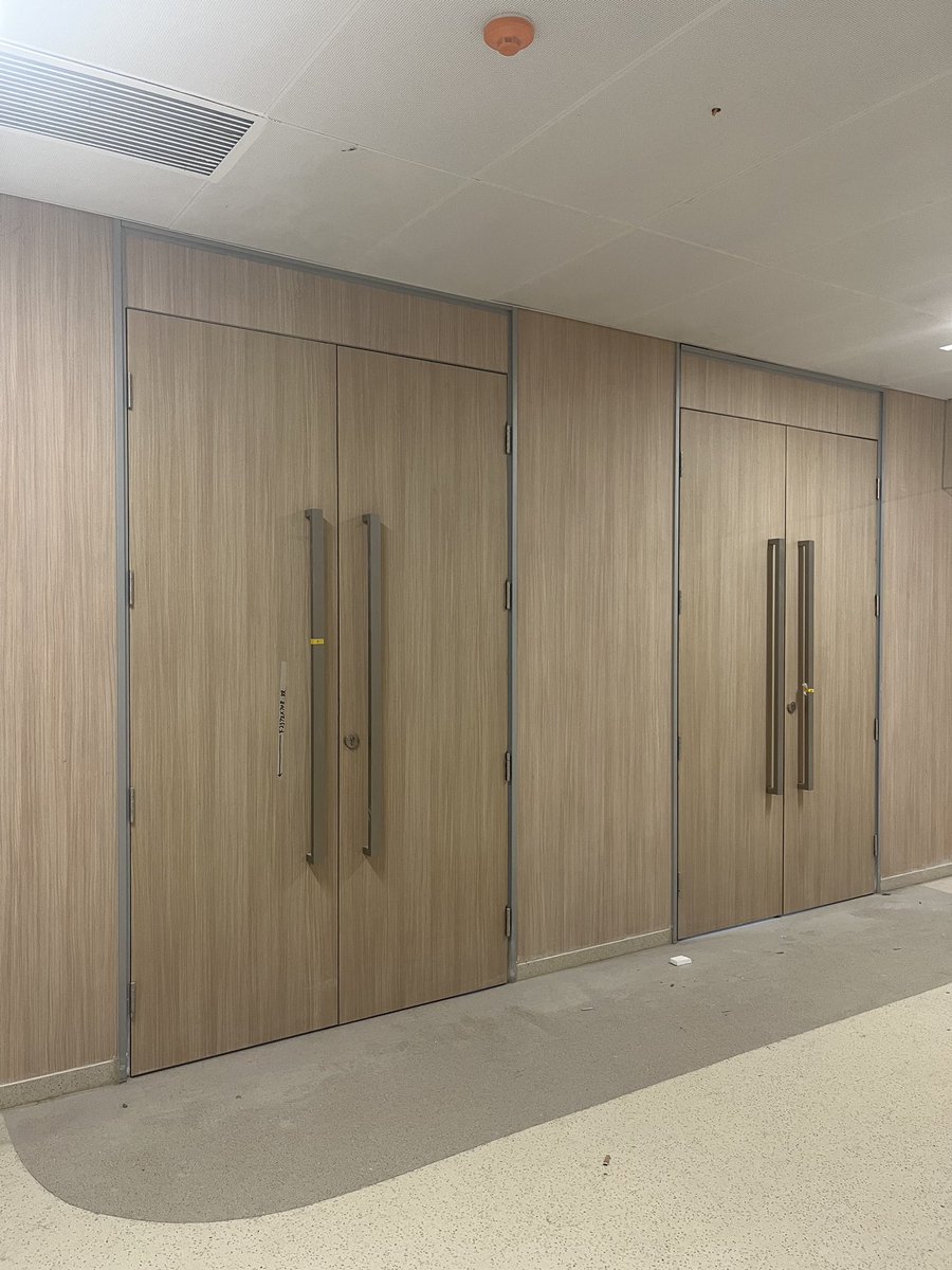 divospaceac's tweet image. Completed Installation of Finished Glass Partition Project
Today, we are excited to announce the successful completion of our glass partition project!  🎉
#glasspartition #installationcompleted #interiordesign #modernoffice #spaceplanning