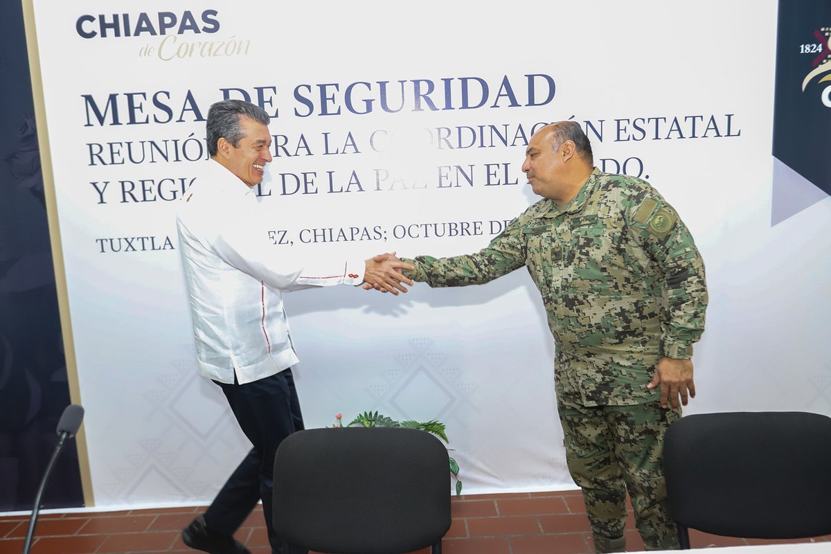 #GOBERNADOR #CHIAPAS
Reconoce Rutilio Escandón a la marimba como parte de la gran riqueza cultural y tradicional de Chiapas
@rutilioescandon <a href="/ICOSOyRPChiapas/">Comunicación Social Chiapas</a> <a href="/ChiapasGobierno/">Gobierno de Chiapas</a> 👉👉👉  goo.su/5kueL