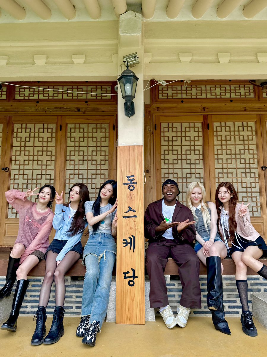 동네스타K tweet media
