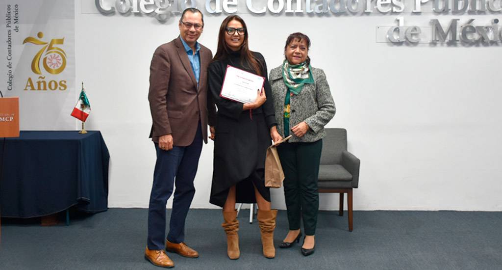 colegiocpmexico's tweet image. La 43.a Semana de la Contaduría Pública llegó a su final en el quinto día, marcado por el análisis de las normas de sustentabilidad del CINIF, Mujeres en el ámbito empresarial, consejos relevantes sobre #ciberseguridad y la inspiradora charla #Mindhacking: tu mente, tu poder.