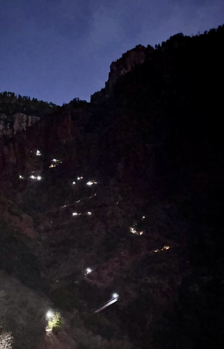 AstroDocScott's tweet image. Epic but beautiful sufferfest crossing the Grand Canyon today with @minwadhwa - starting well before daybreak, and with 97 degF temps along the Colorado River. At least I got my step count in today!